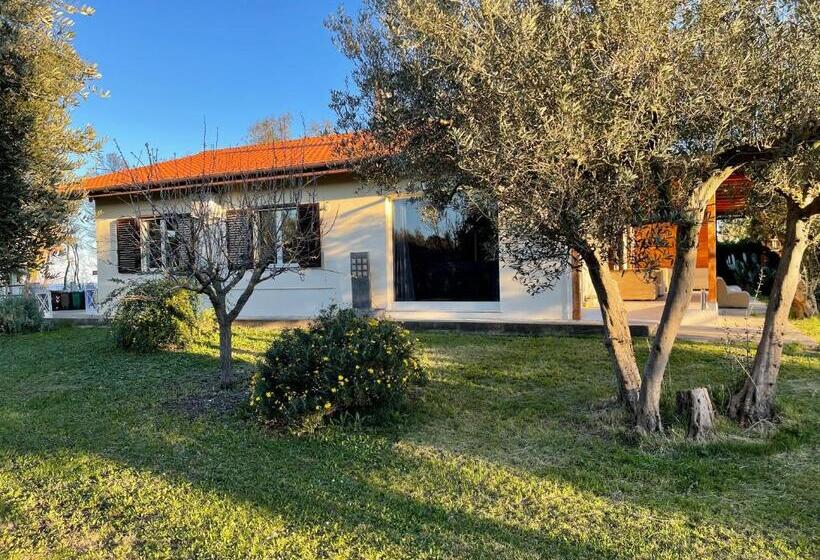 بنسيون Villa Acquabella