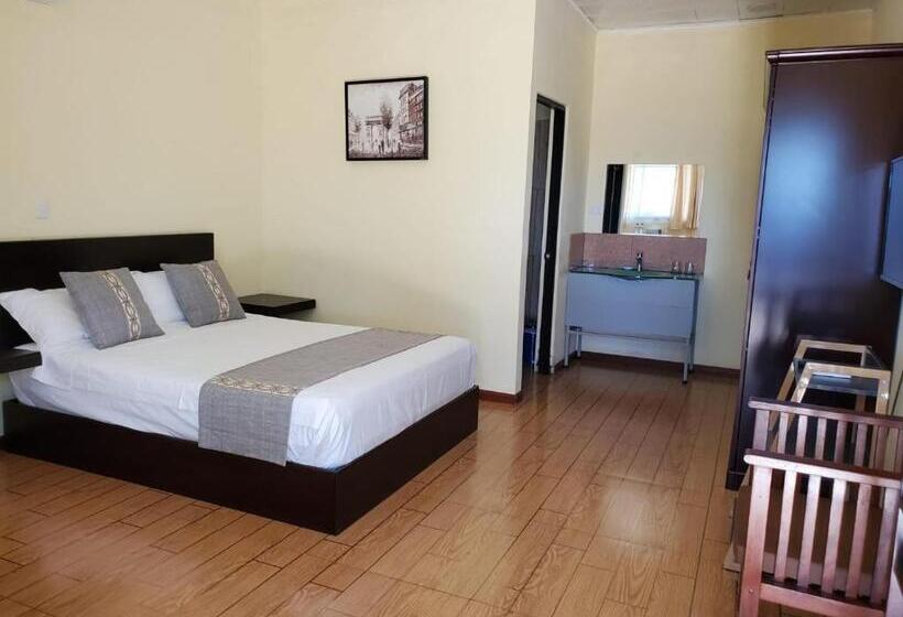 بنسيون Villa Garita Inn