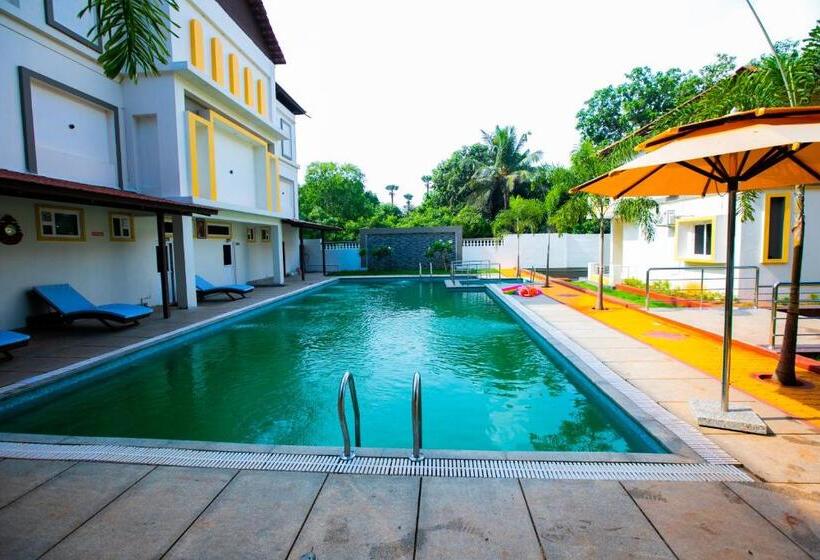 Queens Paradise Estate Resort