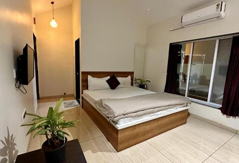 منتجع Iris Villa   Nagaon Beach