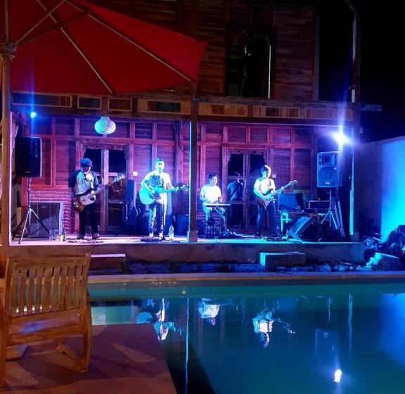 אתר נופש Melasti Mountain Villa, Amed Bali   Agung Room 3