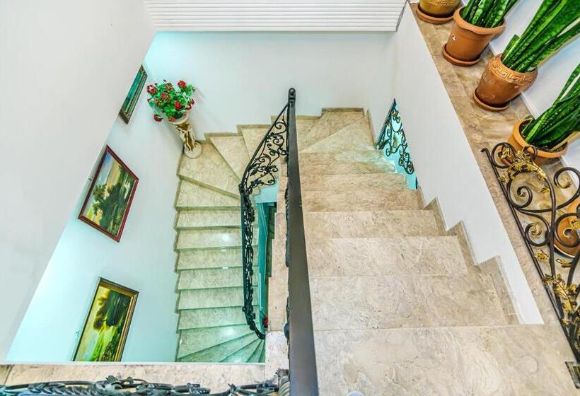 בית מלון כפרי Sera Boutique