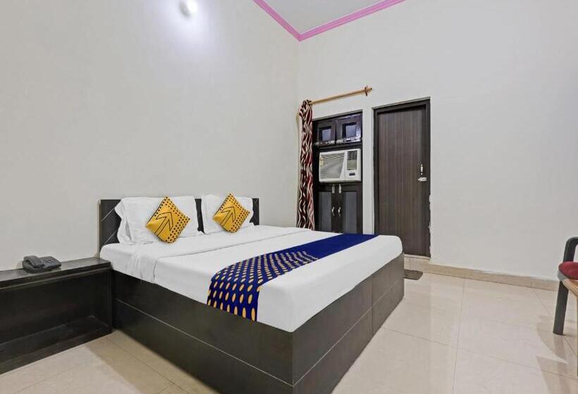 Spot On 81167 Hotel Asdr