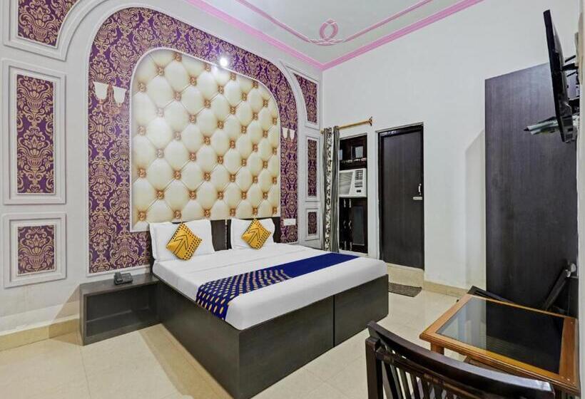 Spot On 81167 Hotel Asdr