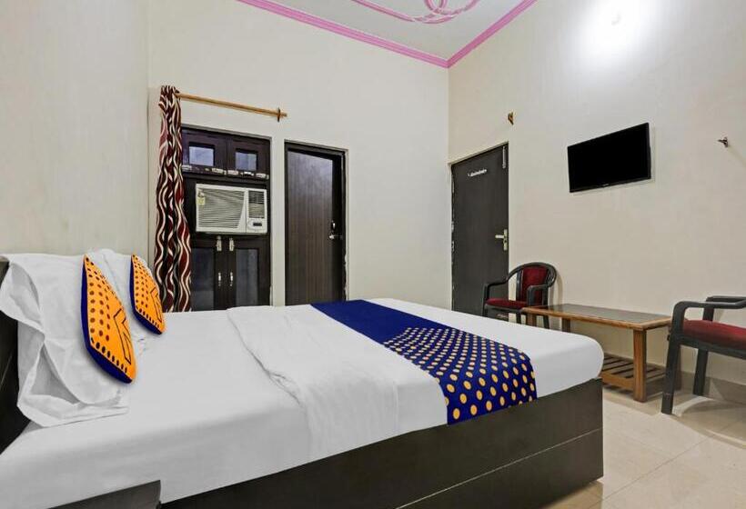 Spot On 81167 Hotel Asdr