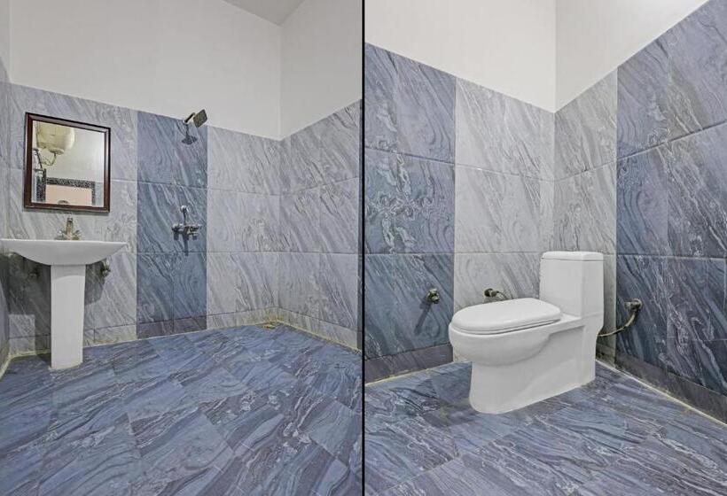 Spot On 81167 Hotel Asdr