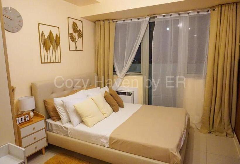 Studio Condo Unit   The Residences @ Commonwealth Qc
