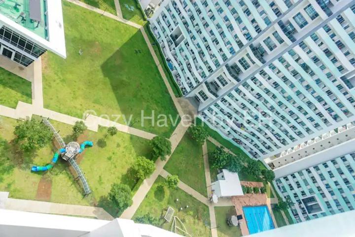 Studio Condo Unit   The Residences @ Commonwealth Qc