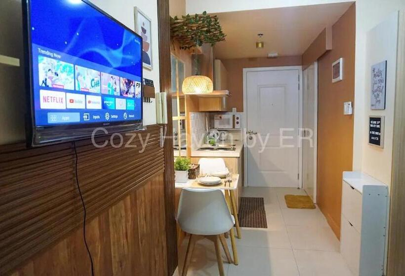 Studio Condo Unit   The Residences @ Commonwealth Qc
