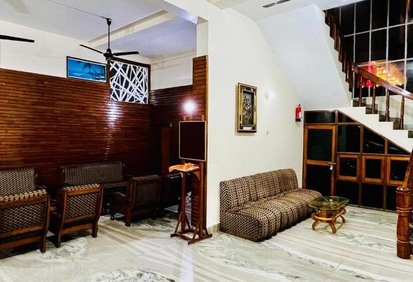 The Avantika Hotel & Woodland Restaurant