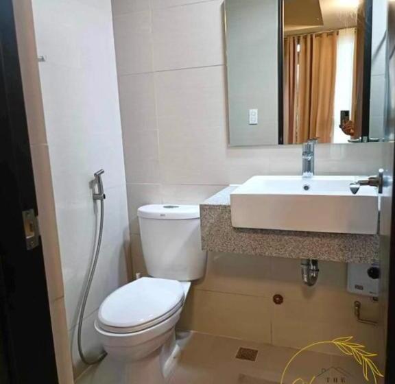 The Glenanna At The Fort   Uptown Parksuites Tower2