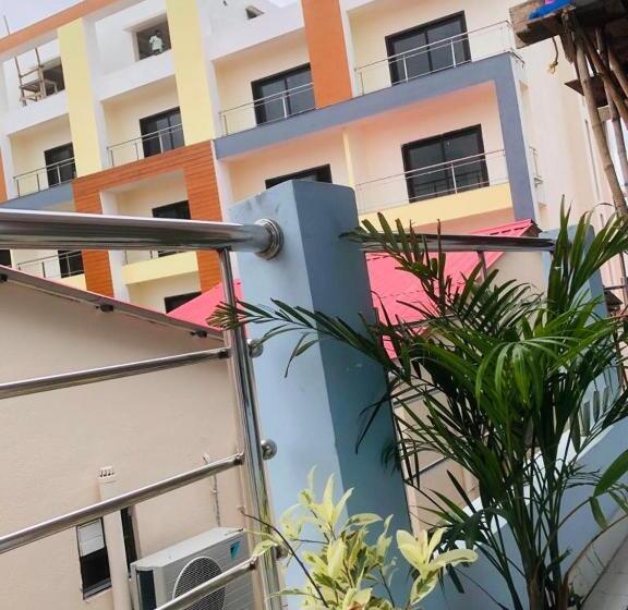 Tropicana Beach Resort, Mandarmani