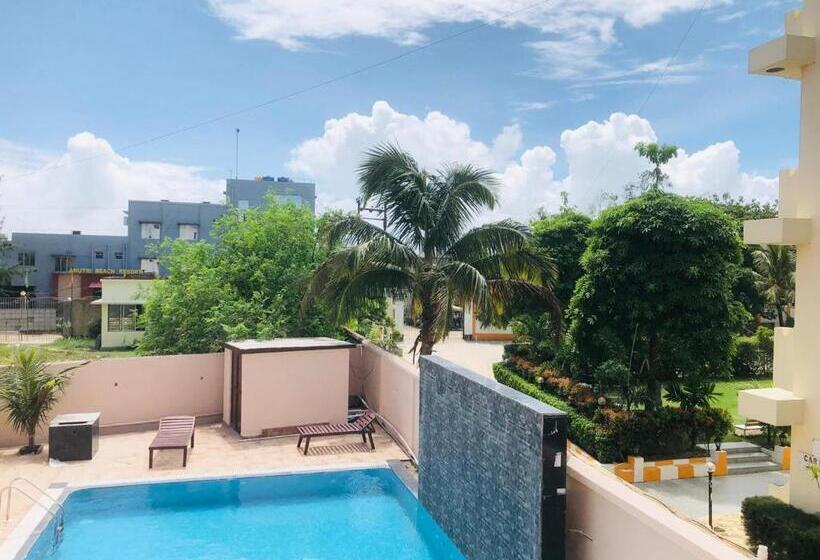 Tropicana Beach Resort, Mandarmani