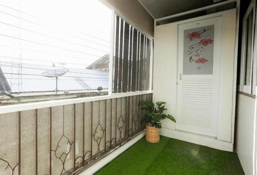 2b Cozy Hostel ตรัง