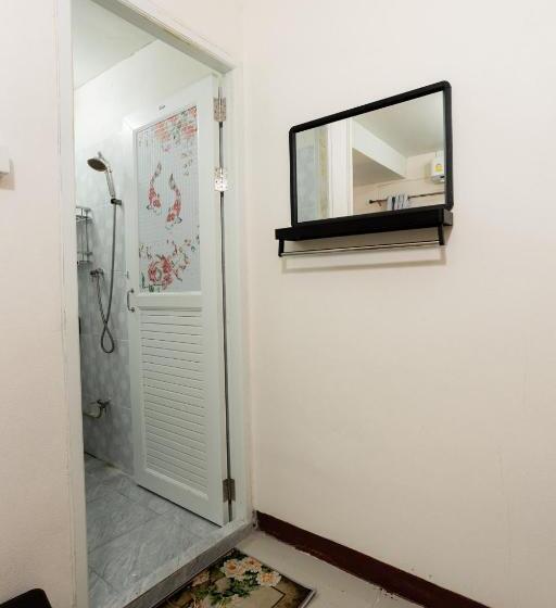 2b Cozy Hostel ตรัง