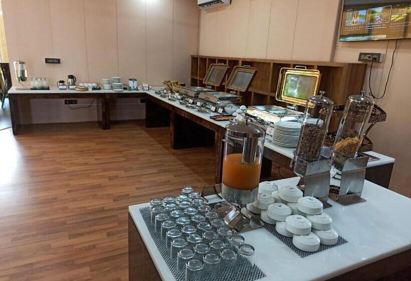 Aaristo Beach Resort And Spa