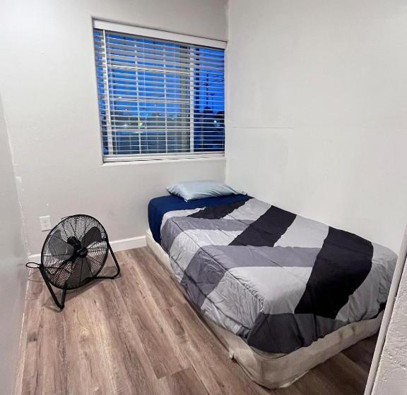 הוסטל Casa La Paz En Santa Ana