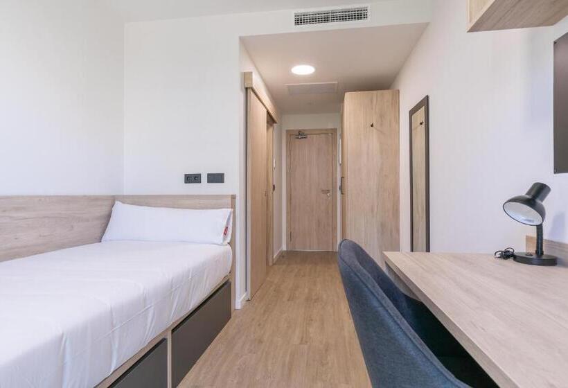 هاستل Micampus Getafe Ii Student Residence