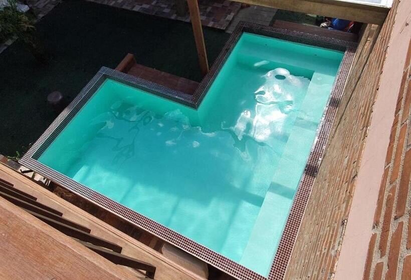 호스텔 Pousada Bella Rosa   Capão Da Canoa