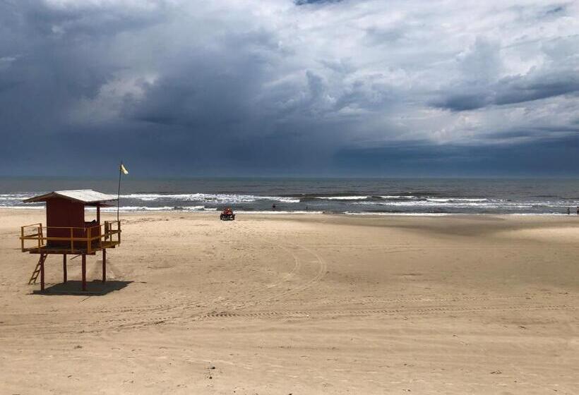 호스텔 Pousada Bella Rosa   Capão Da Canoa