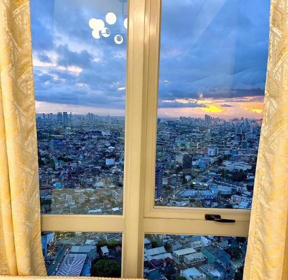 فندق صغير Mandaluyong Staycation