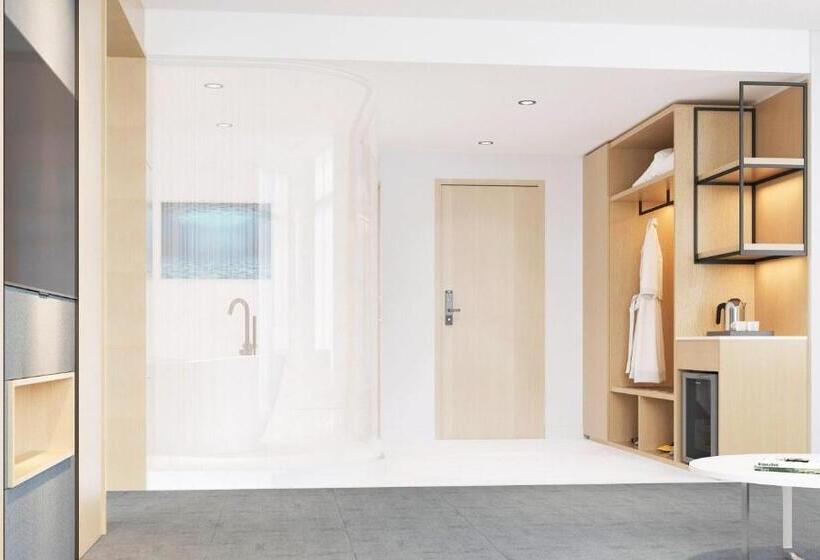 هتل Aquamarine Beachfront Resort & Spa Cam Ranh