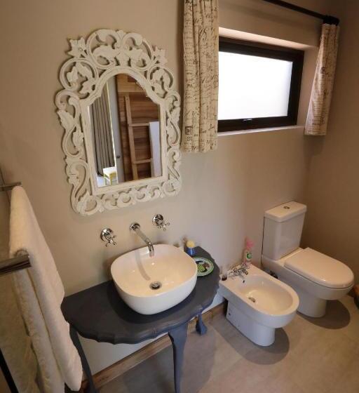 مبيت وإفطار Gemstone Farm