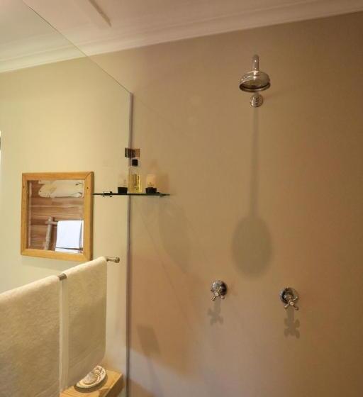 مبيت وإفطار Gemstone Farm