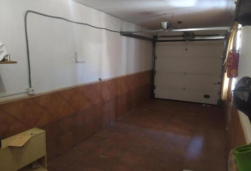 تختخواب و صبحانه Habitacion Privada Triple Toledo