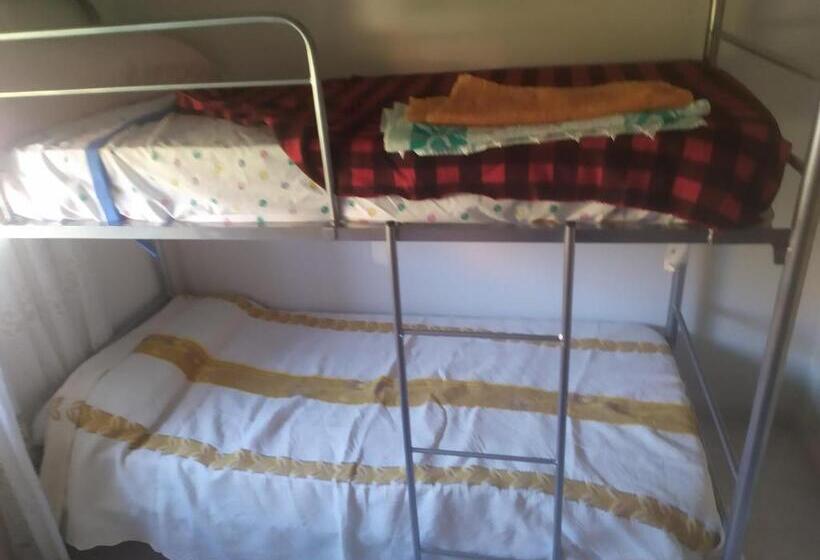 تختخواب و صبحانه Habitacion Privada Triple Toledo