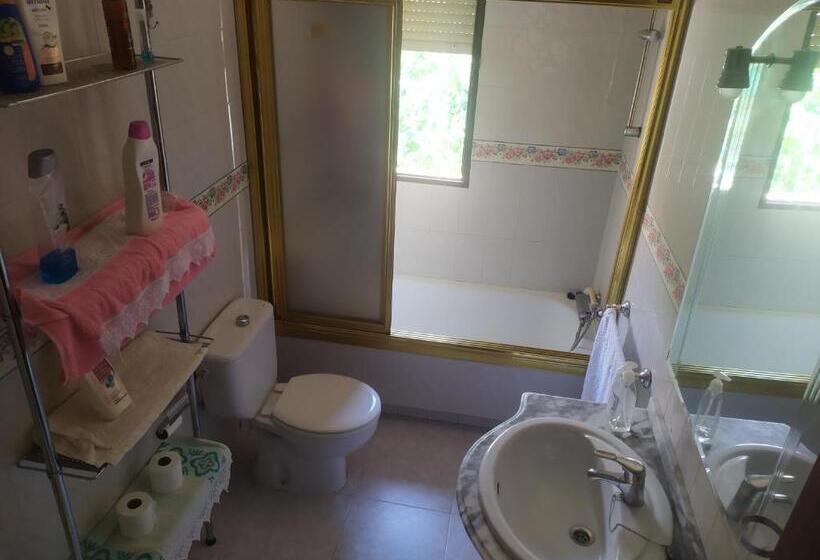 تختخواب و صبحانه Habitacion Privada Triple Toledo