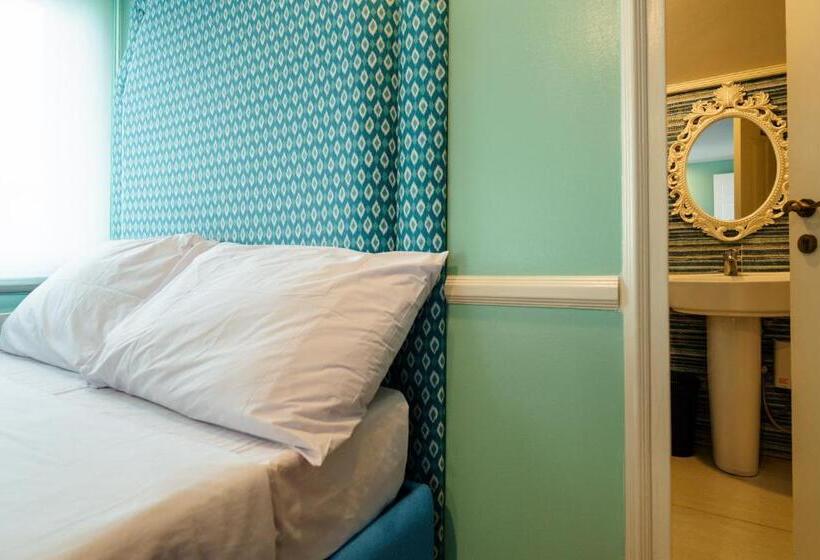 مبيت وإفطار Jacobs Hill Tagaytay