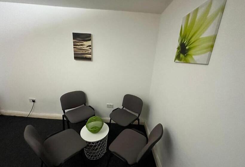 تختخواب و صبحانه Joshmore