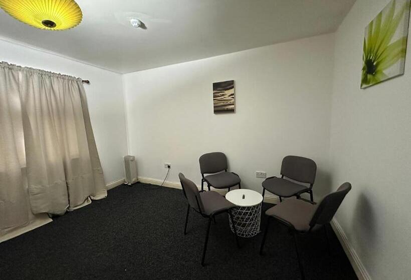 تختخواب و صبحانه Joshmore