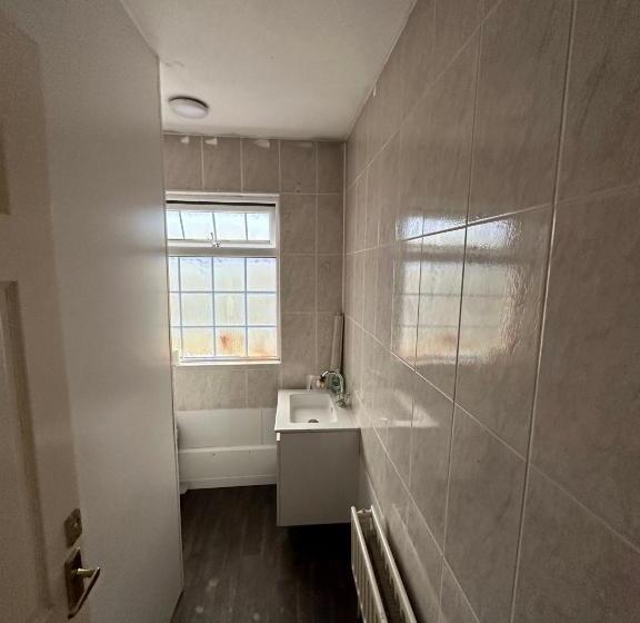 تختخواب و صبحانه Joshmore