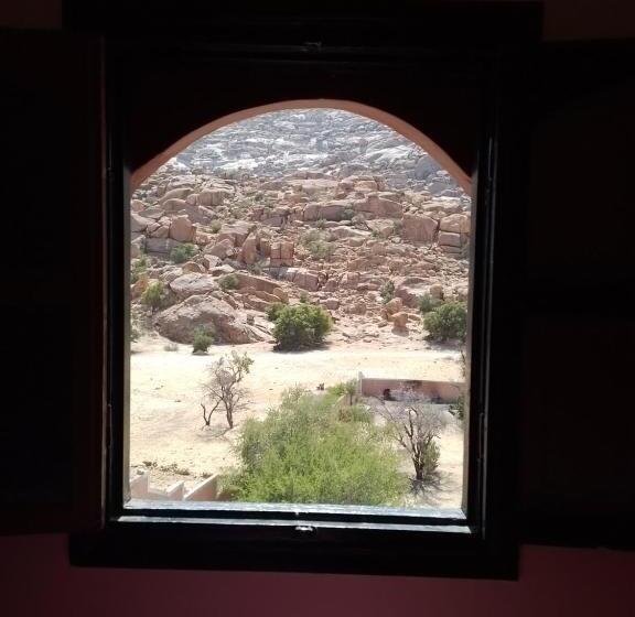 تختخواب و صبحانه Tagtout