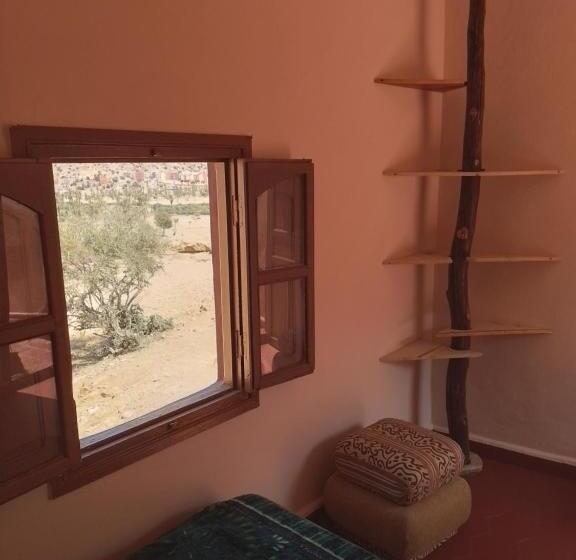 تختخواب و صبحانه Tagtout