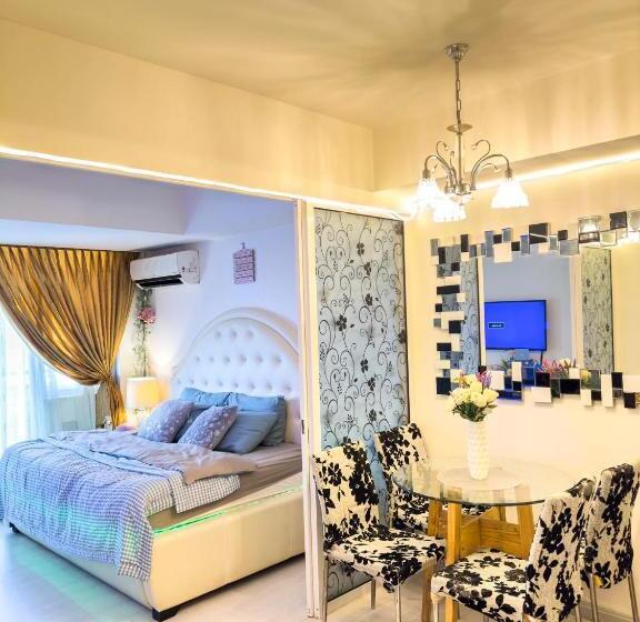 Azure Urban Staycation