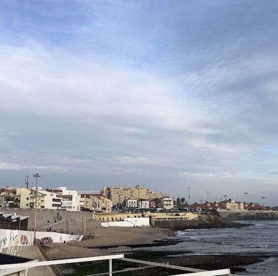 ユースホステル Surf & Sea Suites