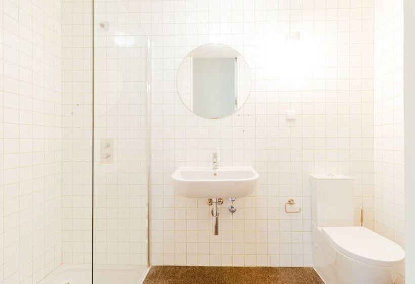 ユースホステル Surf & Sea Suites