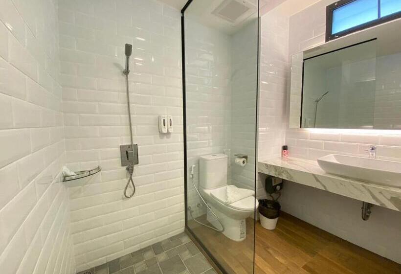 בית מלון כפרי โรงแรม เดอะโมเดล การ์เด้น