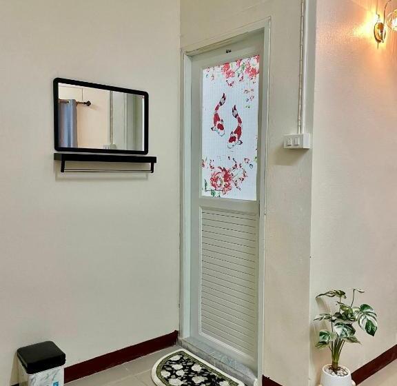 Hotel 2b Cozy Hostel เมืองตรัง