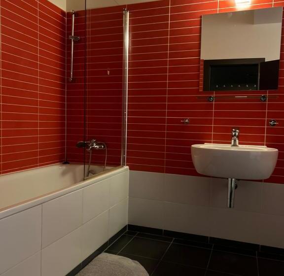 בית מלון כפרי Ar Golden House