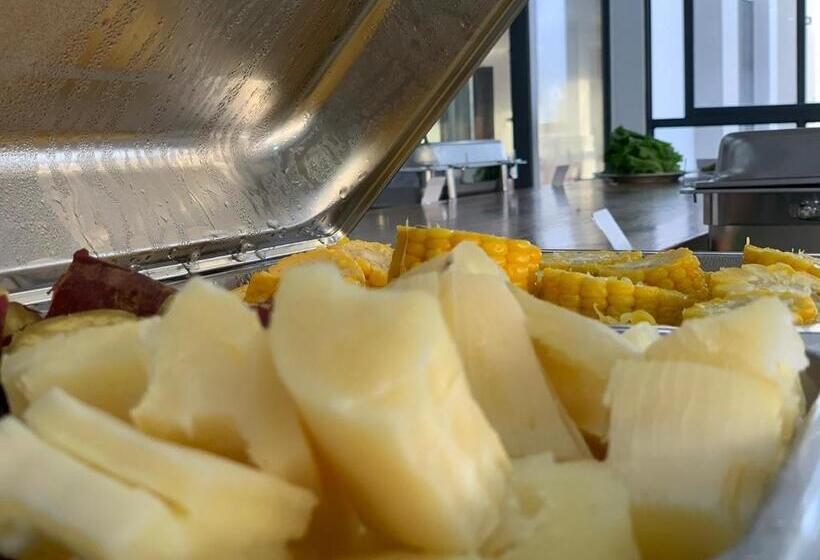 هتل Bờ Biển Vàng Resort