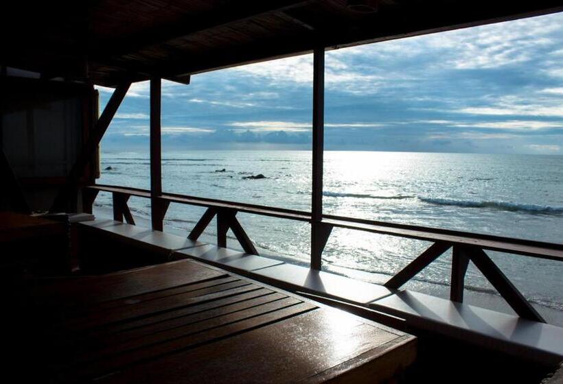 ホテル Balcones De Zorritos