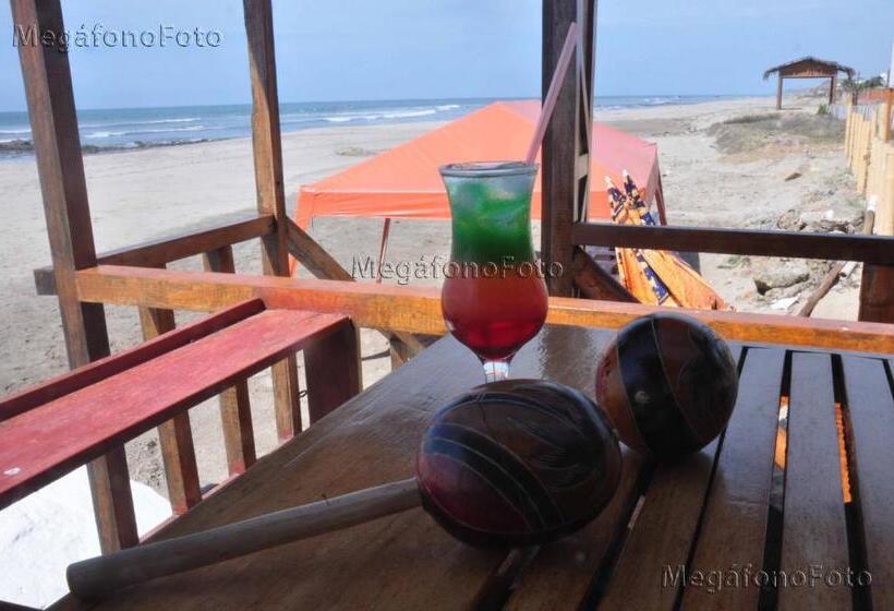 ホテル Balcones De Zorritos