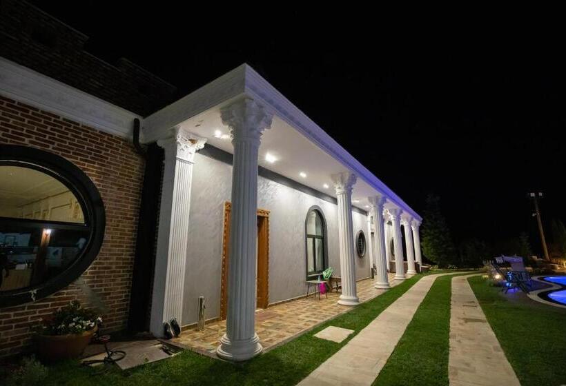 בית מלון כפרי Bujtina Drini I Zi