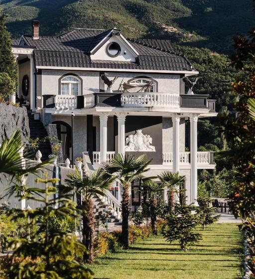 בית מלון כפרי Bujtina Drini I Zi