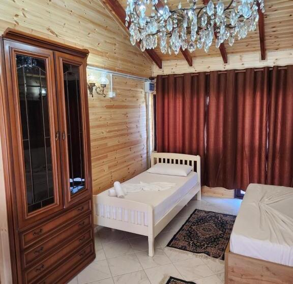 فندق Bujtina Syni Zi Keshtjella   Shengjin