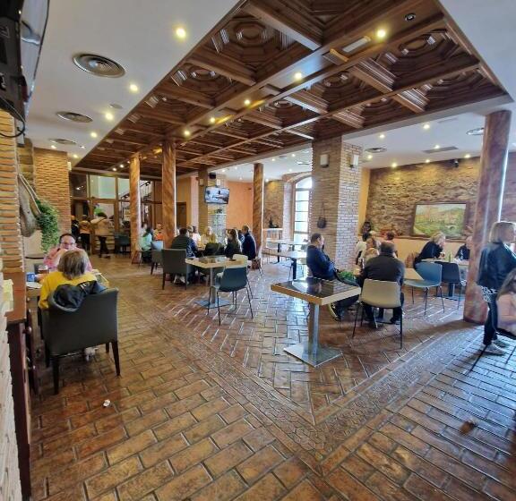 فندق Castillo De Illueca